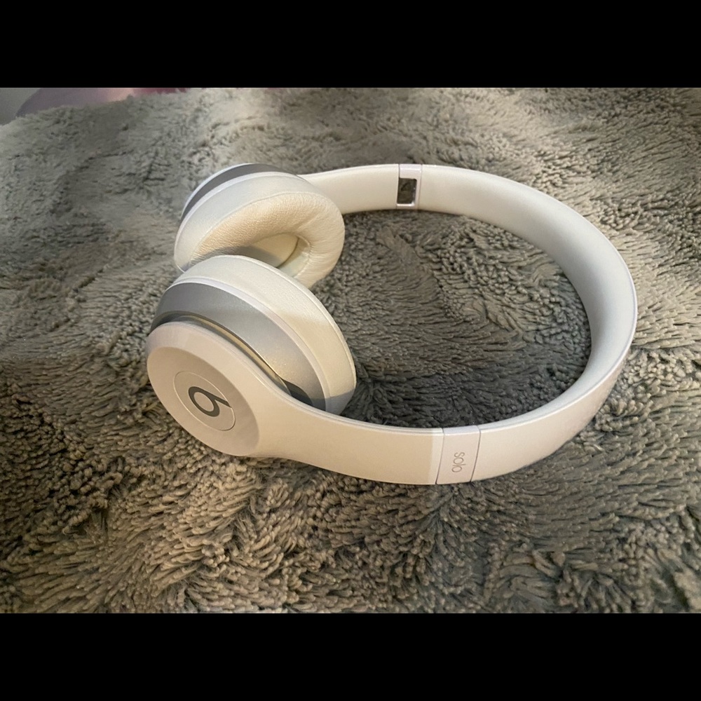 Beats Solo with Cord